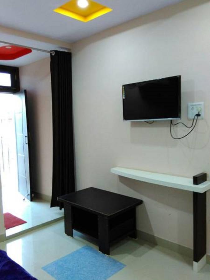 Hotel Blue Star Datia Экстерьер фото